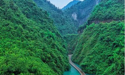 夏天去什么地方旅游最好_夏天去哪个地方旅游