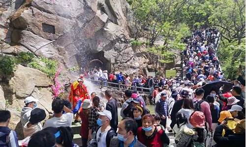 景区旅游高峰期客流控制和应急管理方案_旅游景区高峰期处理预案